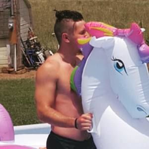 Meet your Posher, Landen